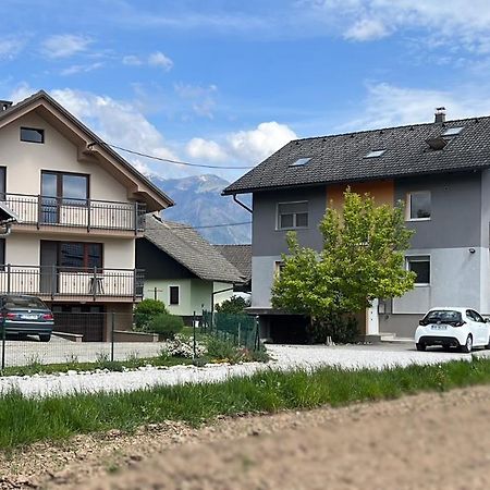 Lesnavesna Designer Apartment With A Garden Visoko  エクステリア 写真